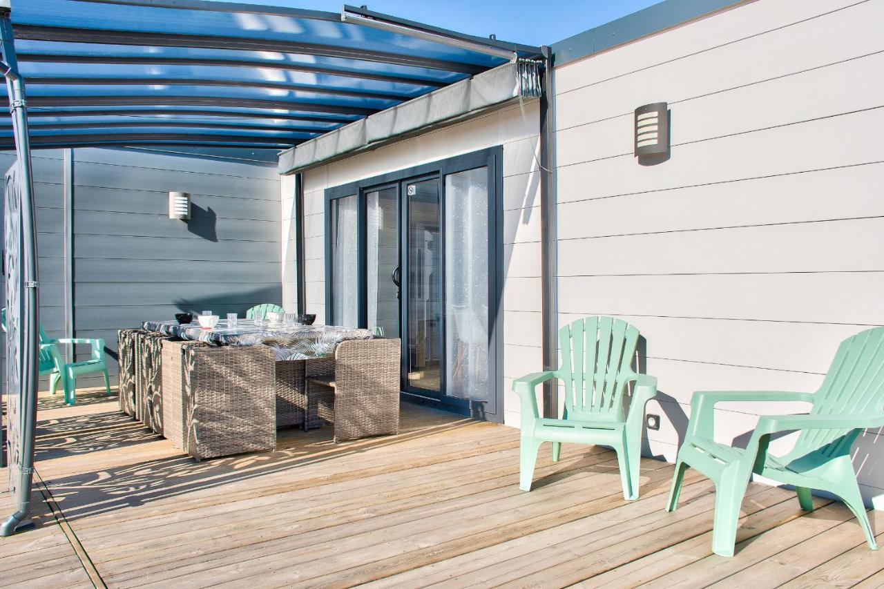 Joli Chalet Pour 6 - Domaine Avec Piscine ブルティニョール・シュル・メール エクステリア 写真