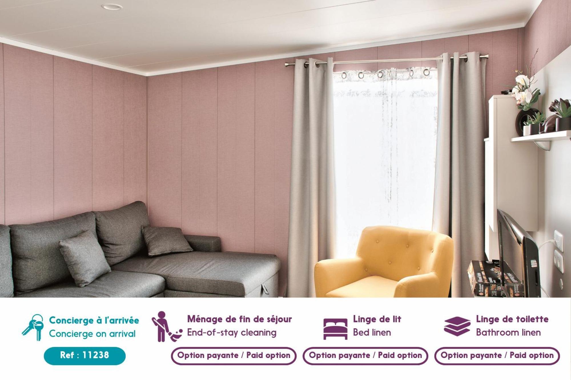Joli Chalet Pour 6 - Domaine Avec Piscine ブルティニョール・シュル・メール エクステリア 写真