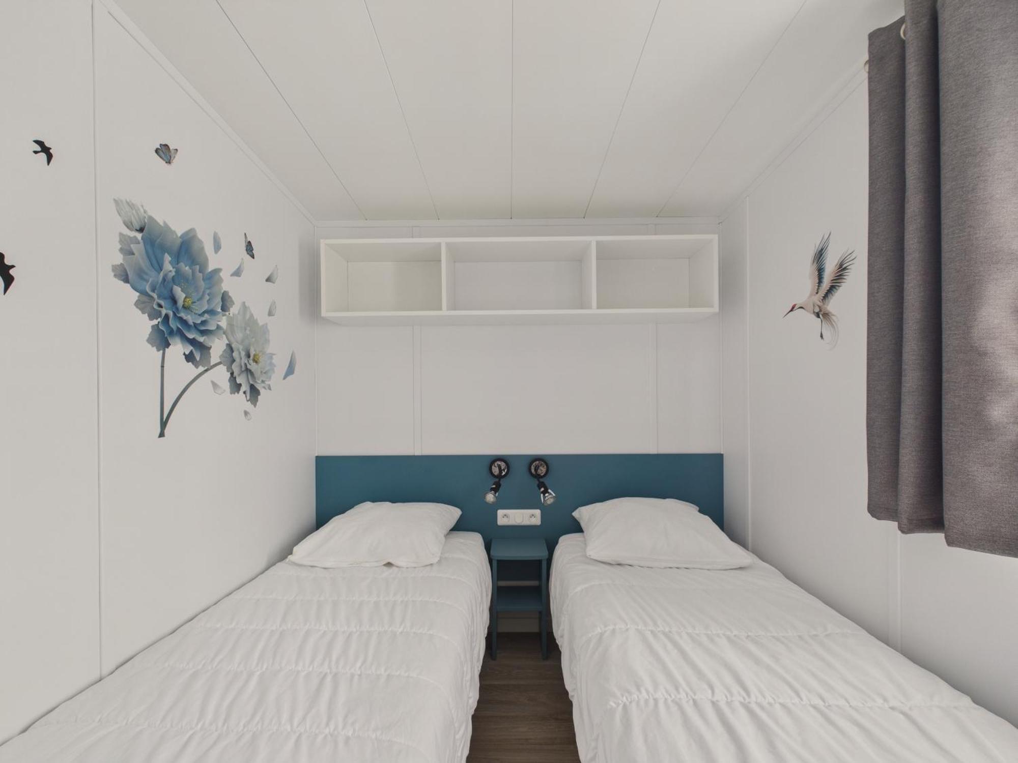 Joli Chalet Pour 6 - Domaine Avec Piscine ブルティニョール・シュル・メール エクステリア 写真
