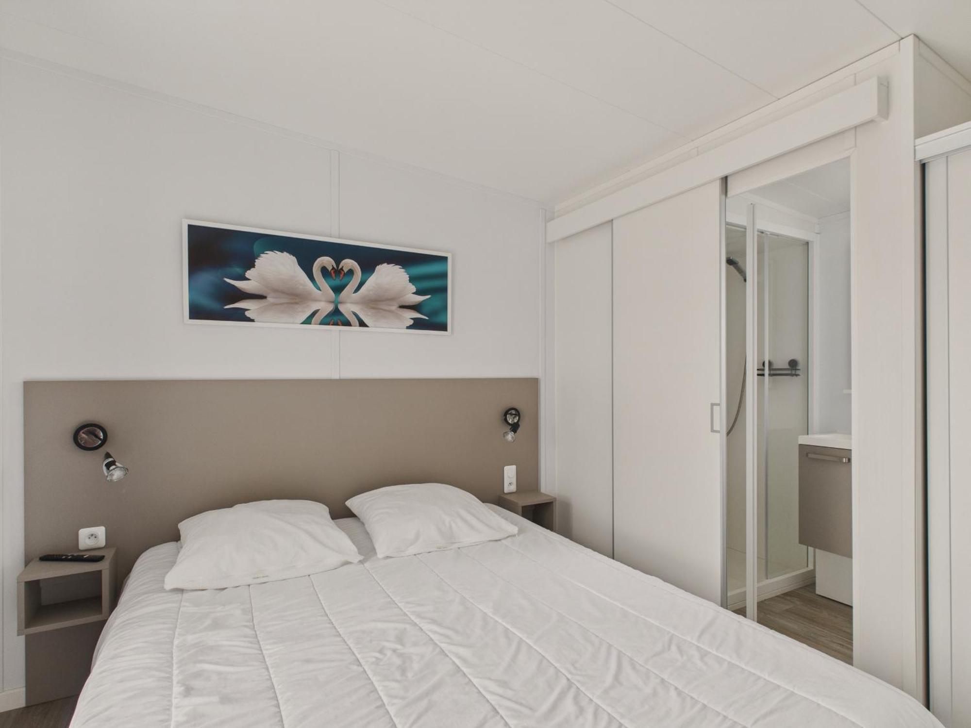 Joli Chalet Pour 6 - Domaine Avec Piscine ブルティニョール・シュル・メール エクステリア 写真